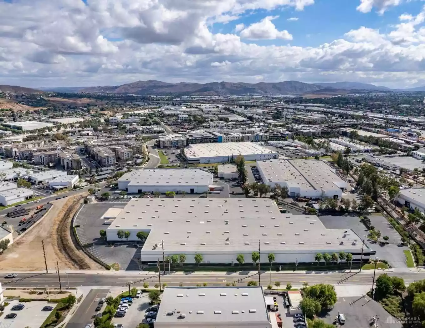 Corona - Warehouse/Distribution