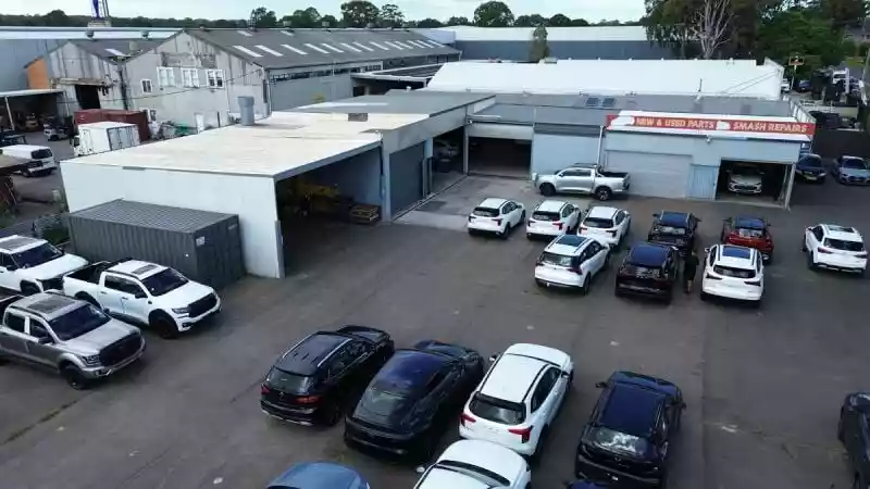 18-20 Hollywood Drive