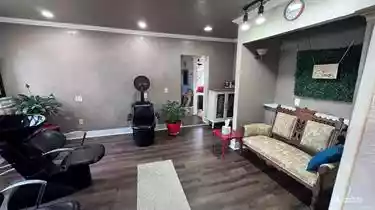 Windsor - General Retail