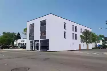 A1-2227 South Park Avenue