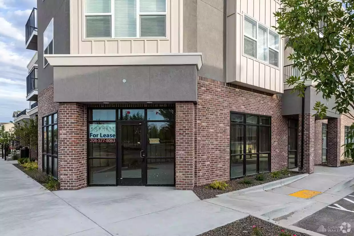 Open Floor Plan Retail