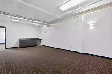 Office/Meeting Room