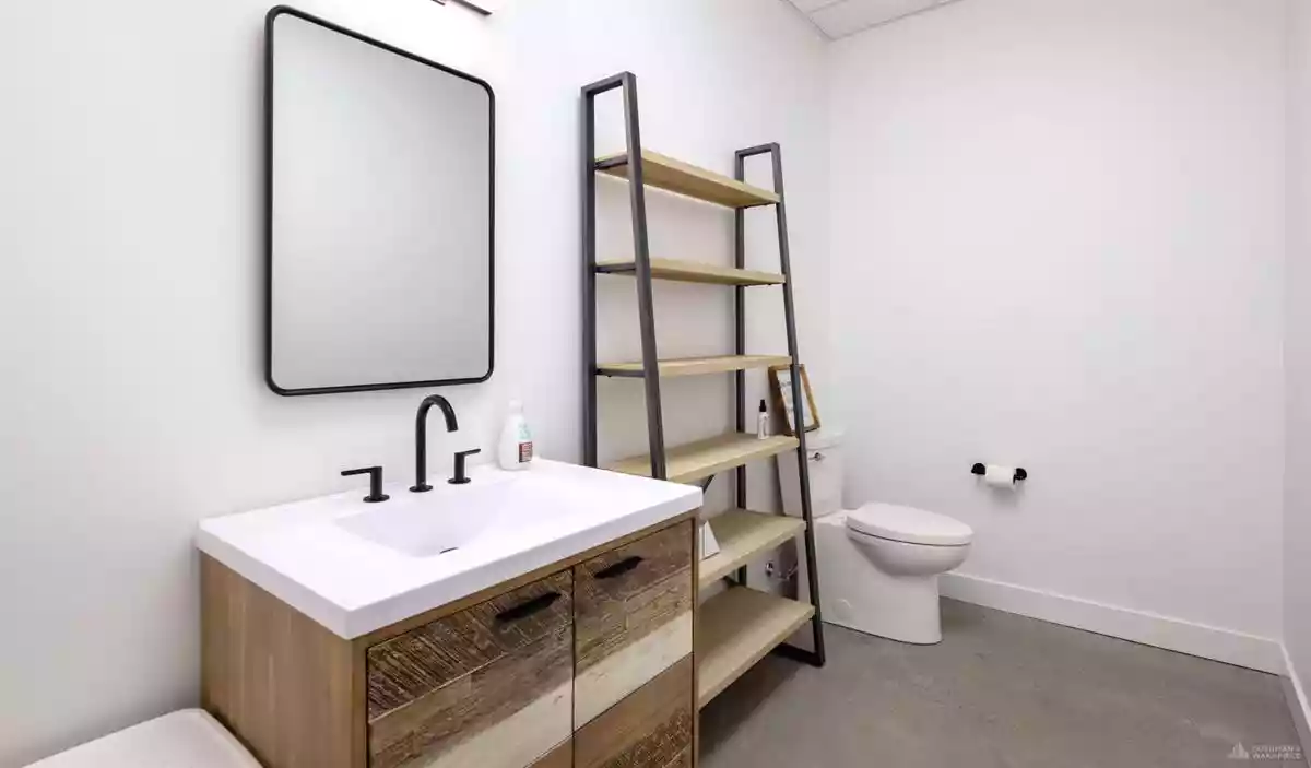 Burnaby - Warehouse/Distribution