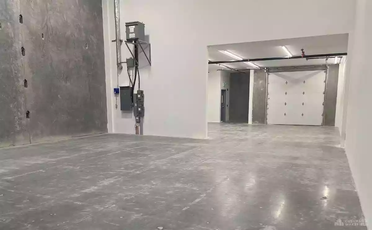 Port Coquitlam - Warehouse/Distribution