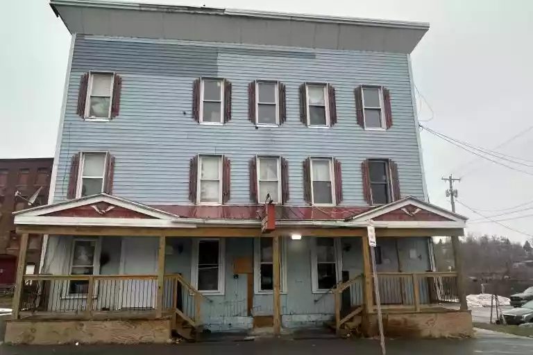 A1-661 Factory Street