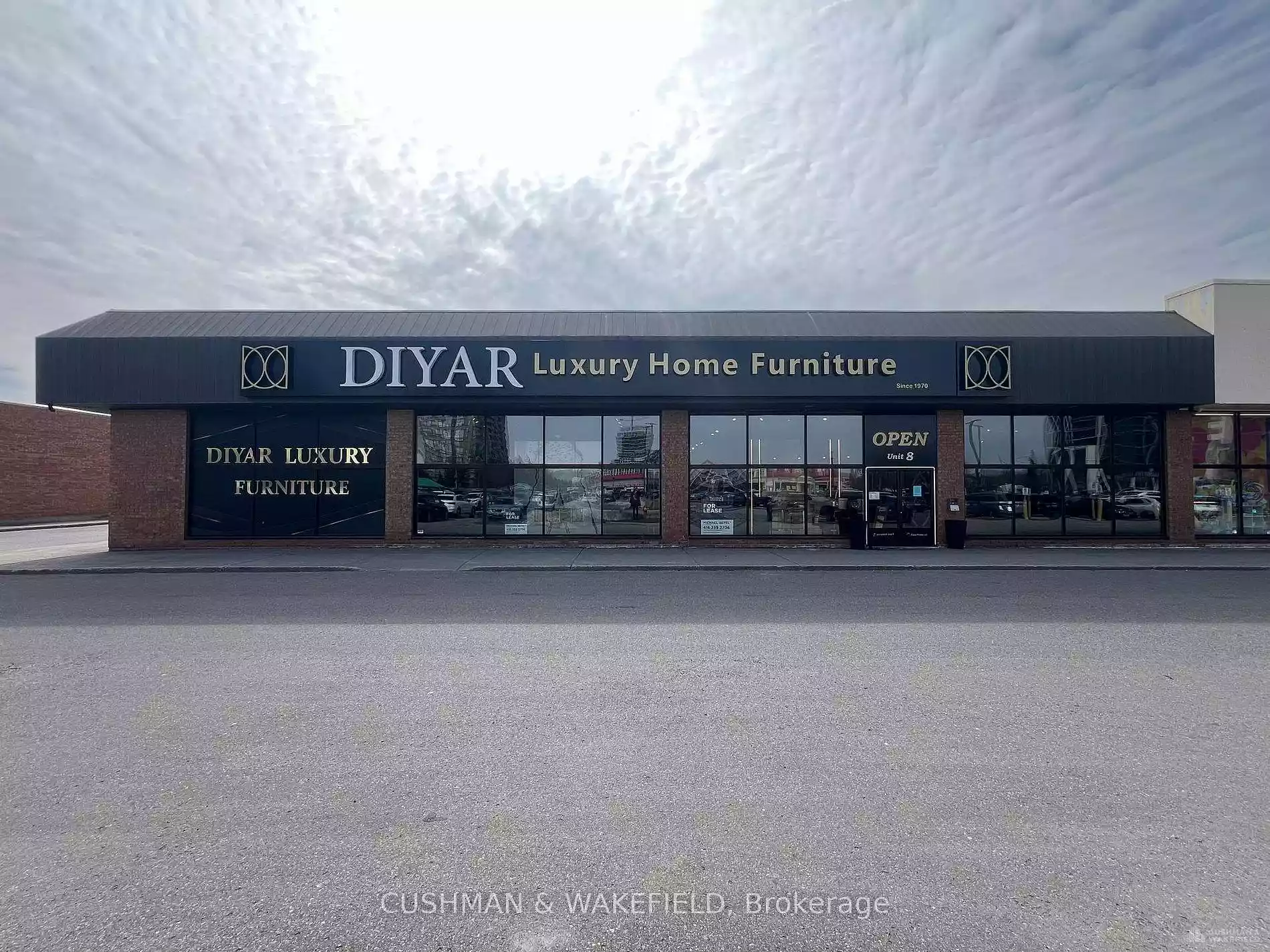 Richmond Hill - Retail