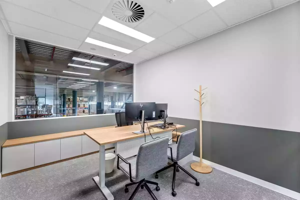 Unit 2 & 3/45 Burrows Road