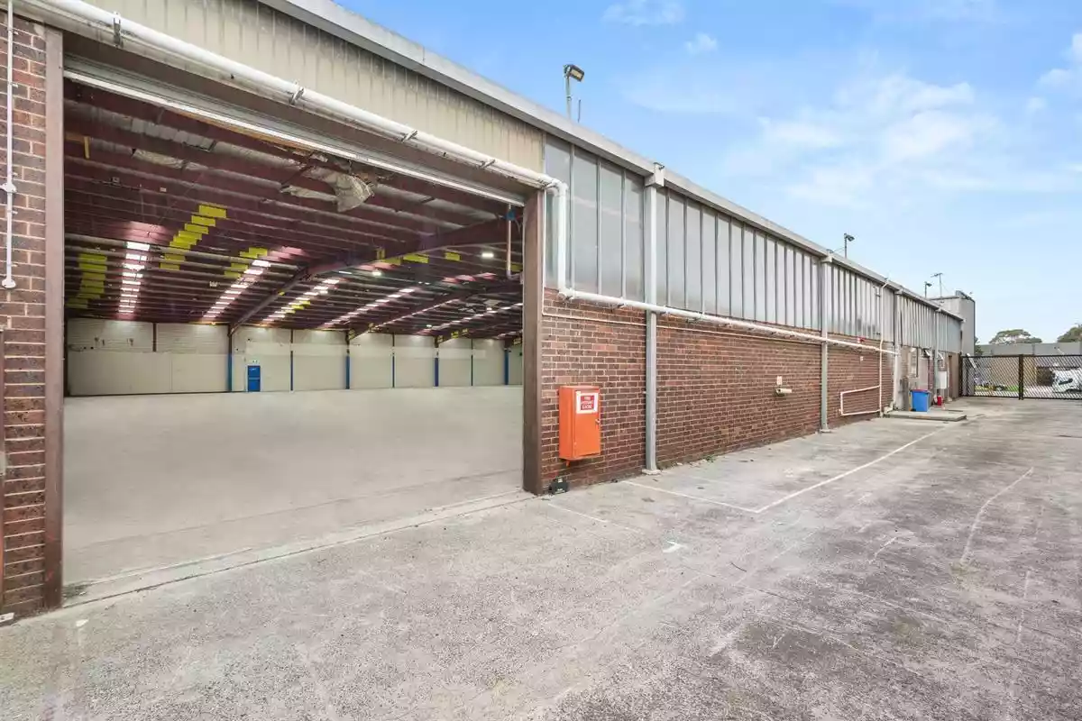 9-11 De Havilland Rd