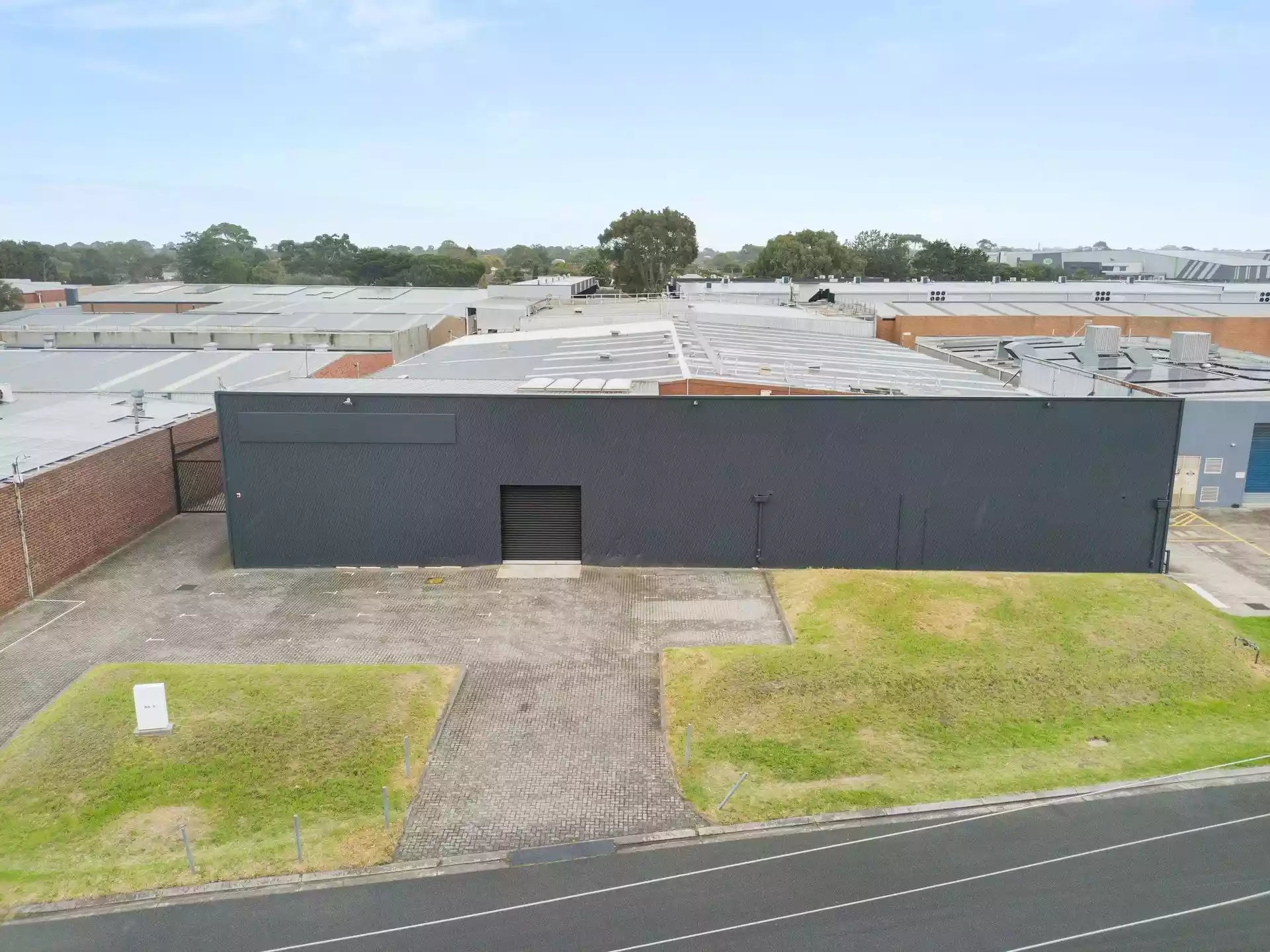 9-11 De Havilland Rd