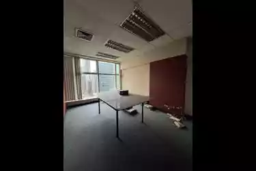 88 Corporate Center meeting room