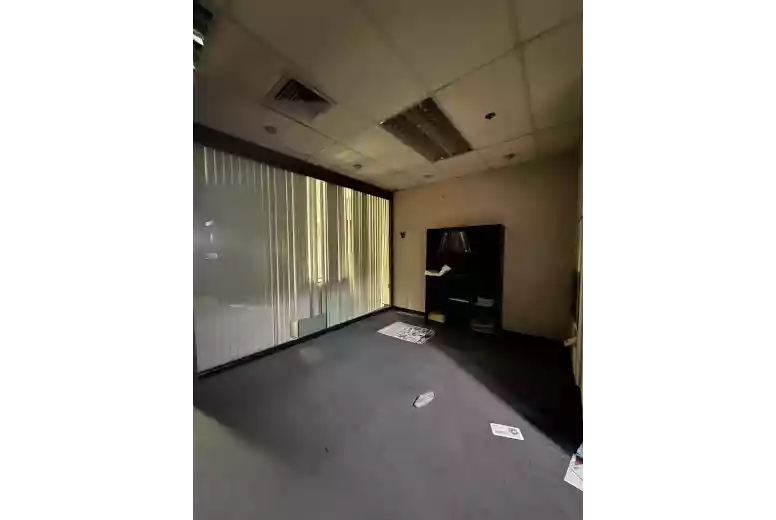 88 Corporate Center workstation area