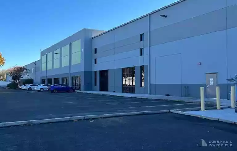 2401 Bert Dr, Hollister, CA 95023-2526