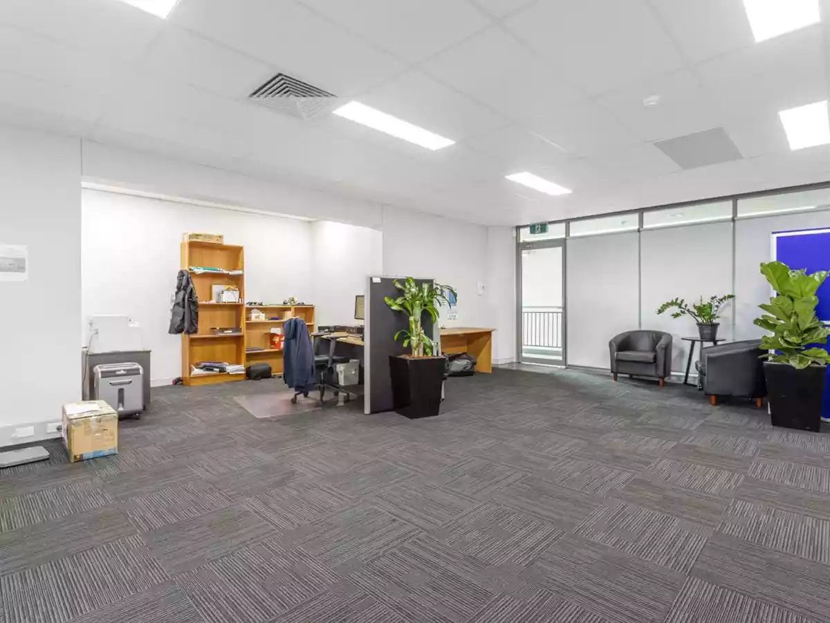 Suites 301 & 302/27 Mars Road