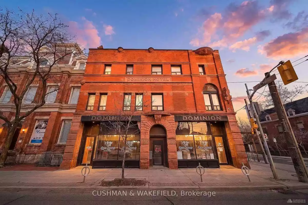 Toronto - Street Retail
