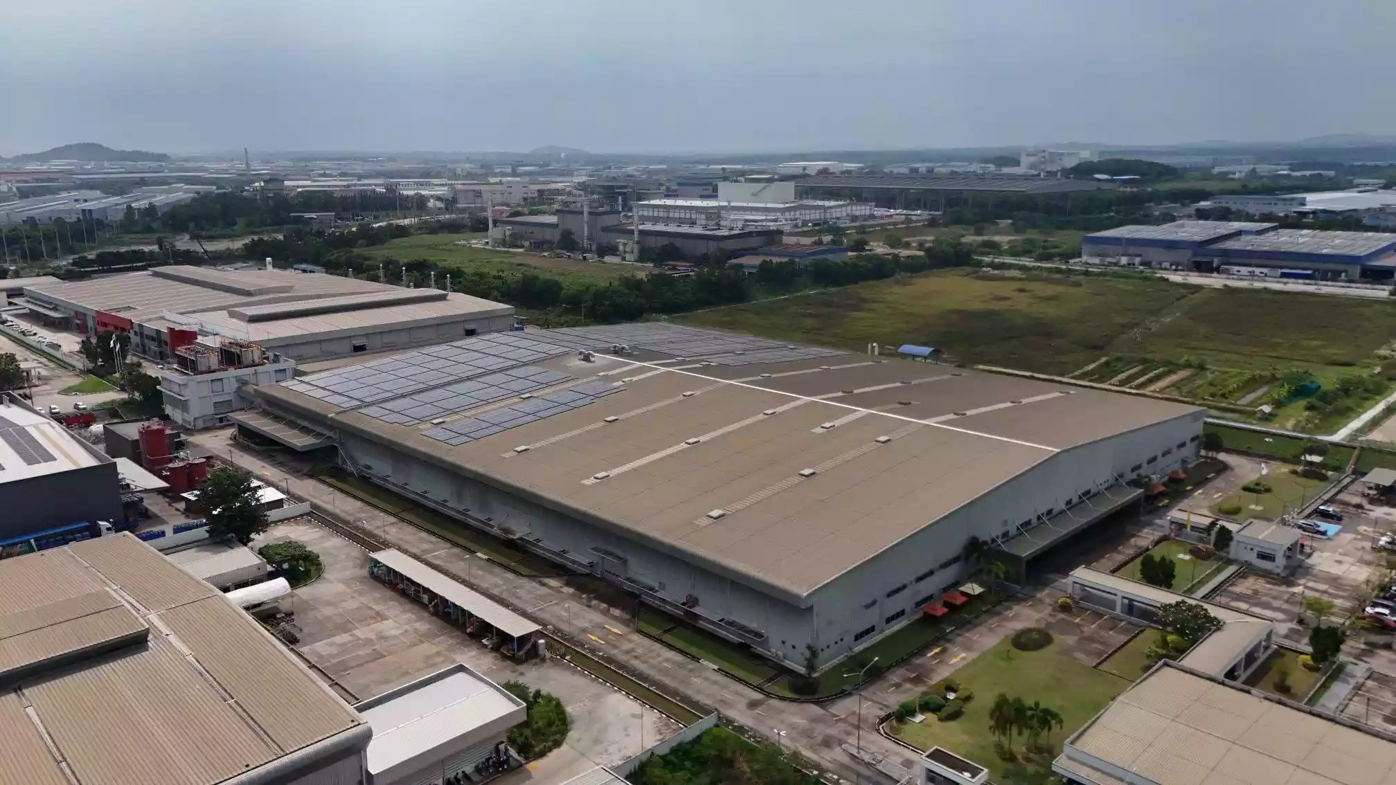 Factory for sale approx. 28,000 sqm at Amata City Rayong Industrial Estate (Freezone)