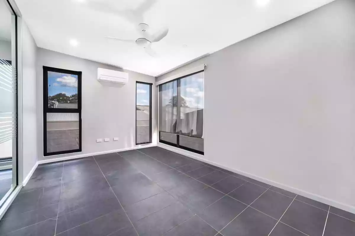 10-14 Alexander Street