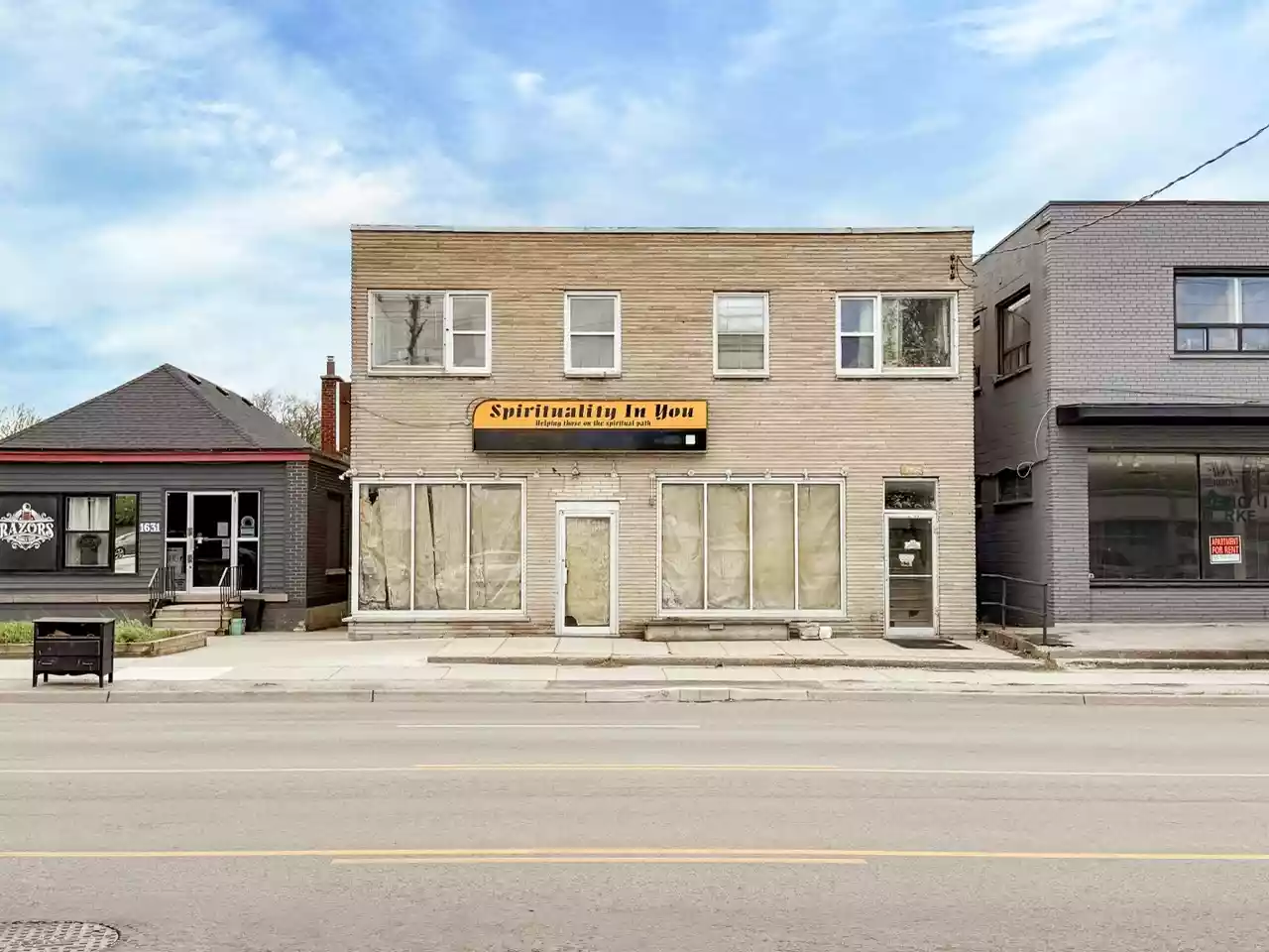 1629 Dundas Street East