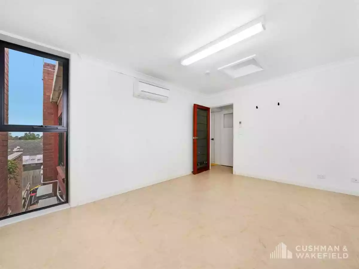 93 Whitehorse Road