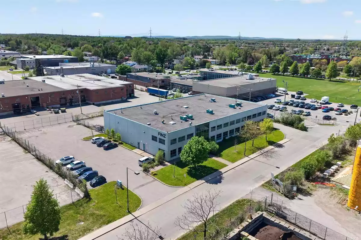 Dollard-Des Ormeaux - Warehouse/Distribution