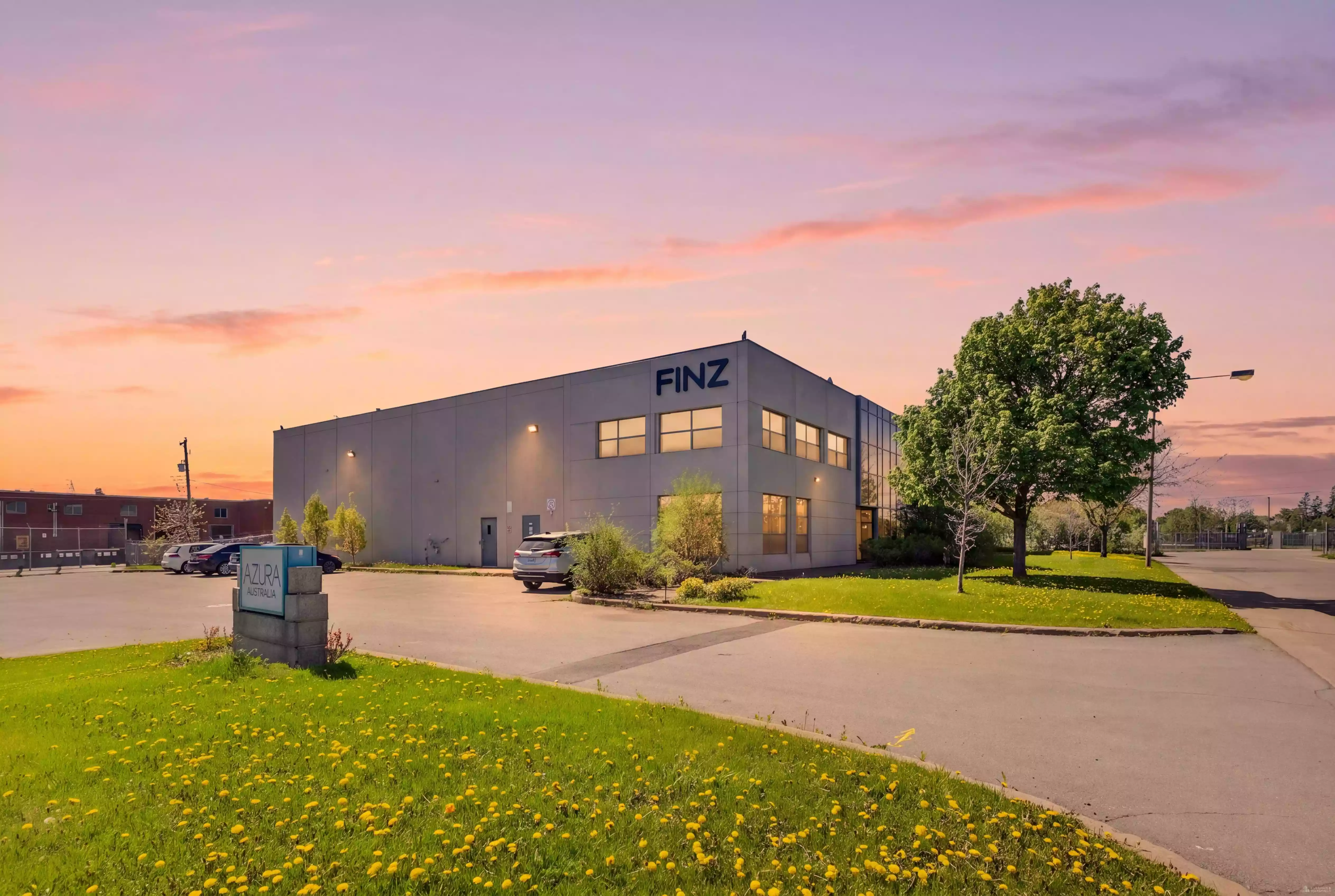 Dollard-Des Ormeaux - Warehouse/Distribution