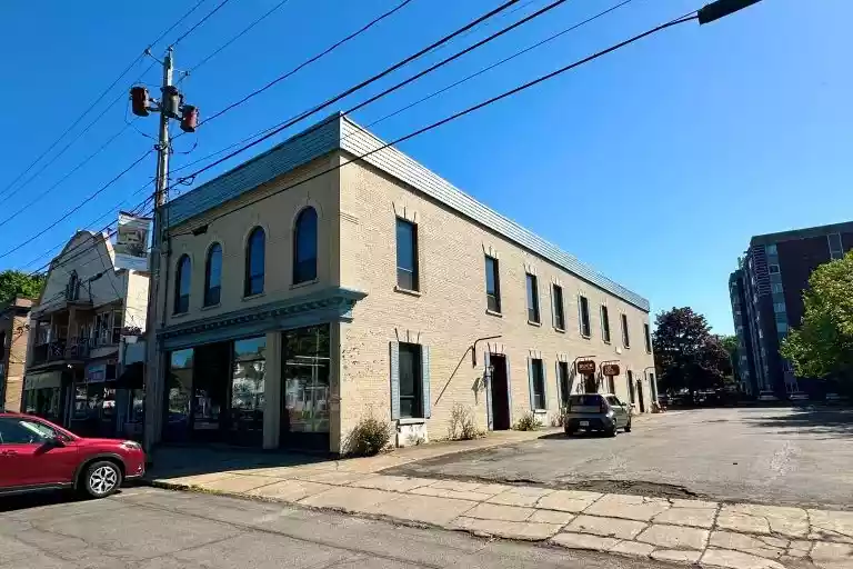A1-105 Main Street