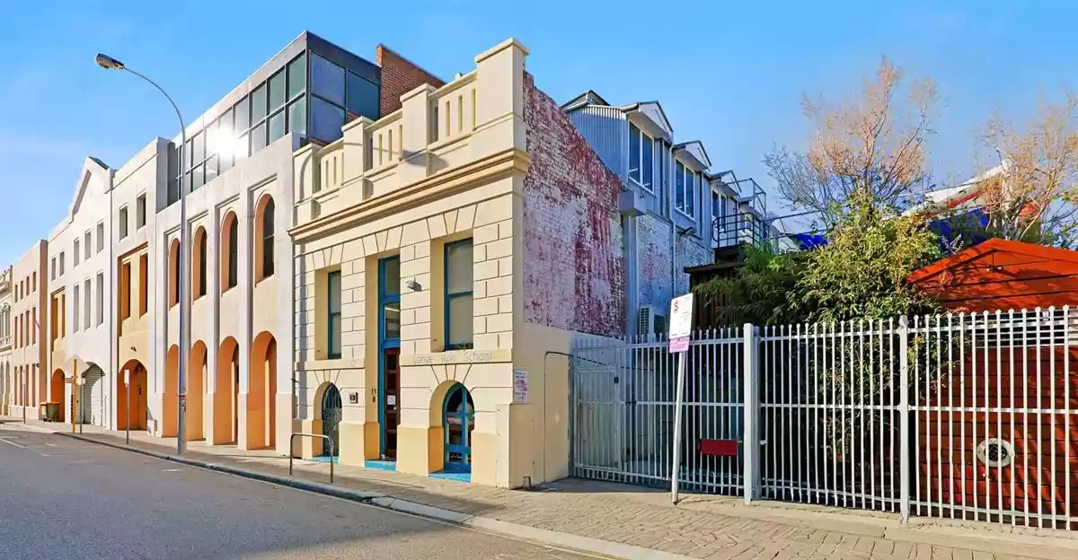 10-12 Henry Street