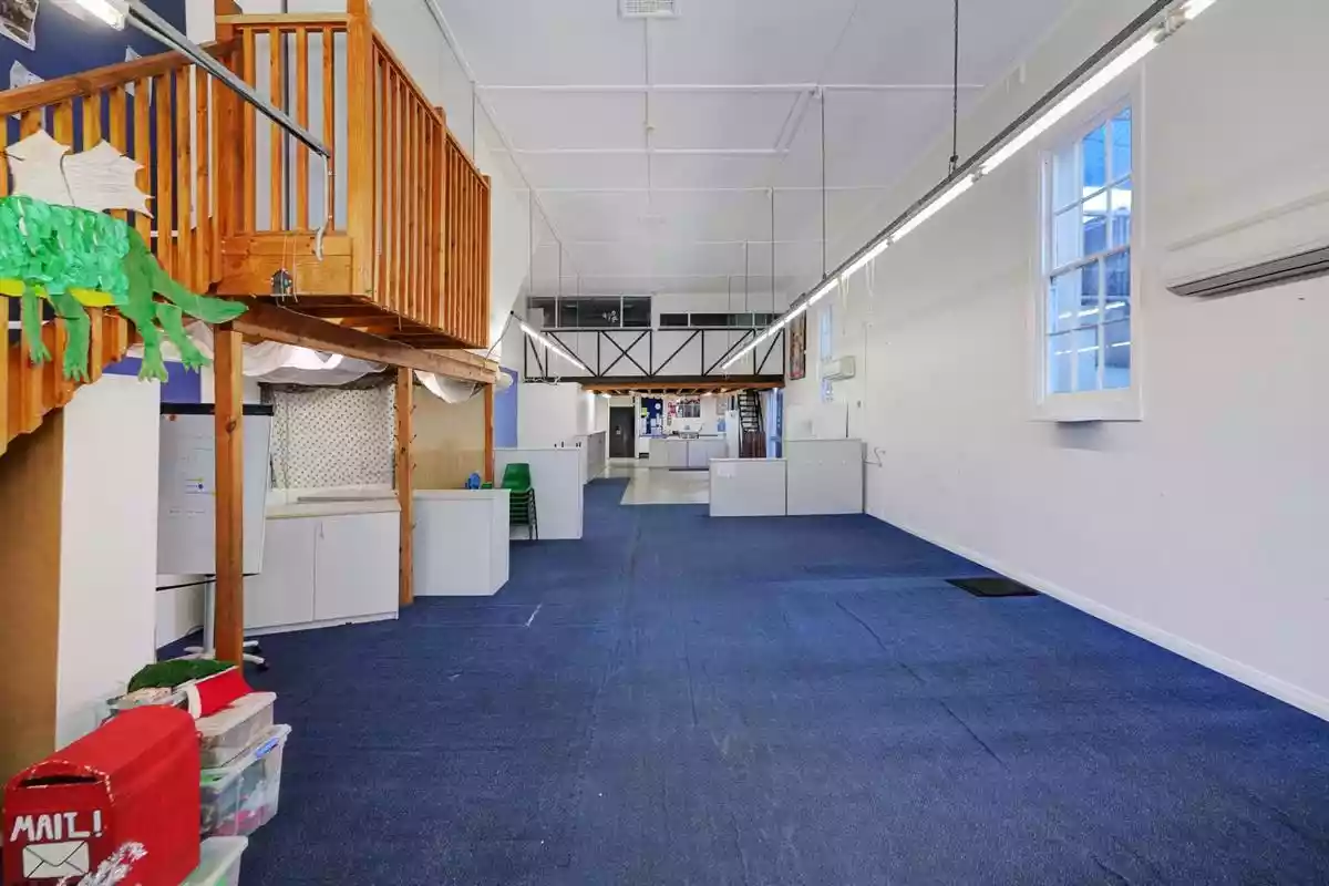 10-12 Henry Street
