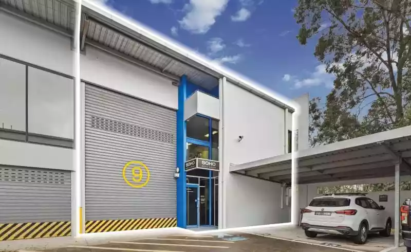 Premium Office with Warehouse Functionality