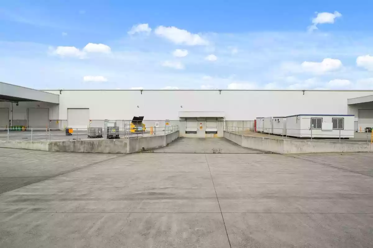 60-70 Monash Drive