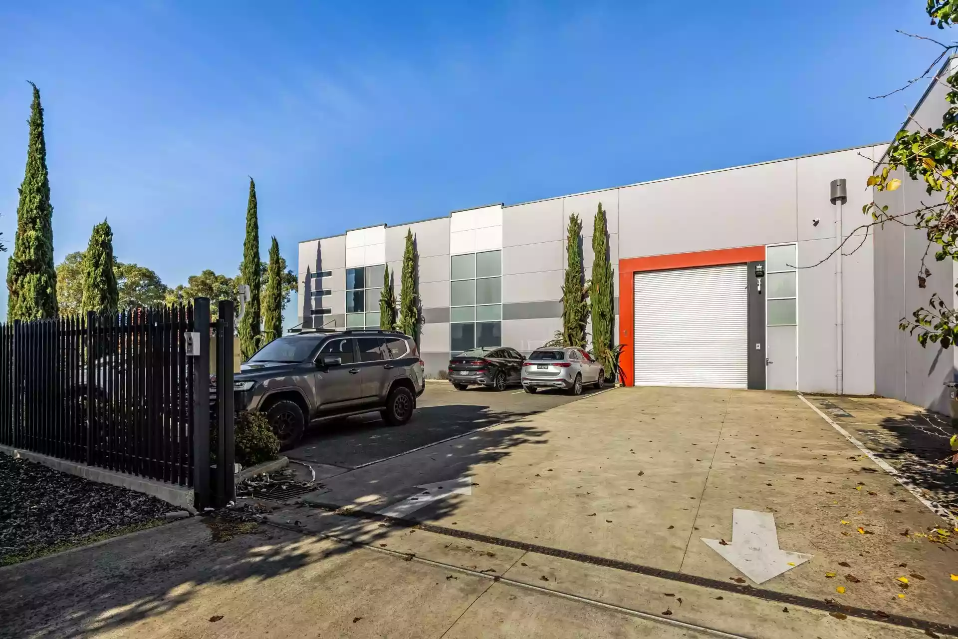 Modern standalone office warehouse just 4.5kms* from the CBD