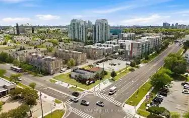 Toronto - Land