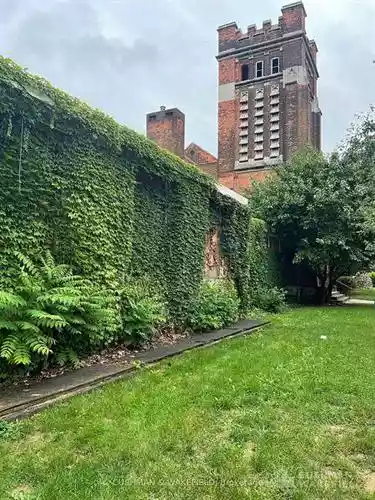 Hamilton - Land