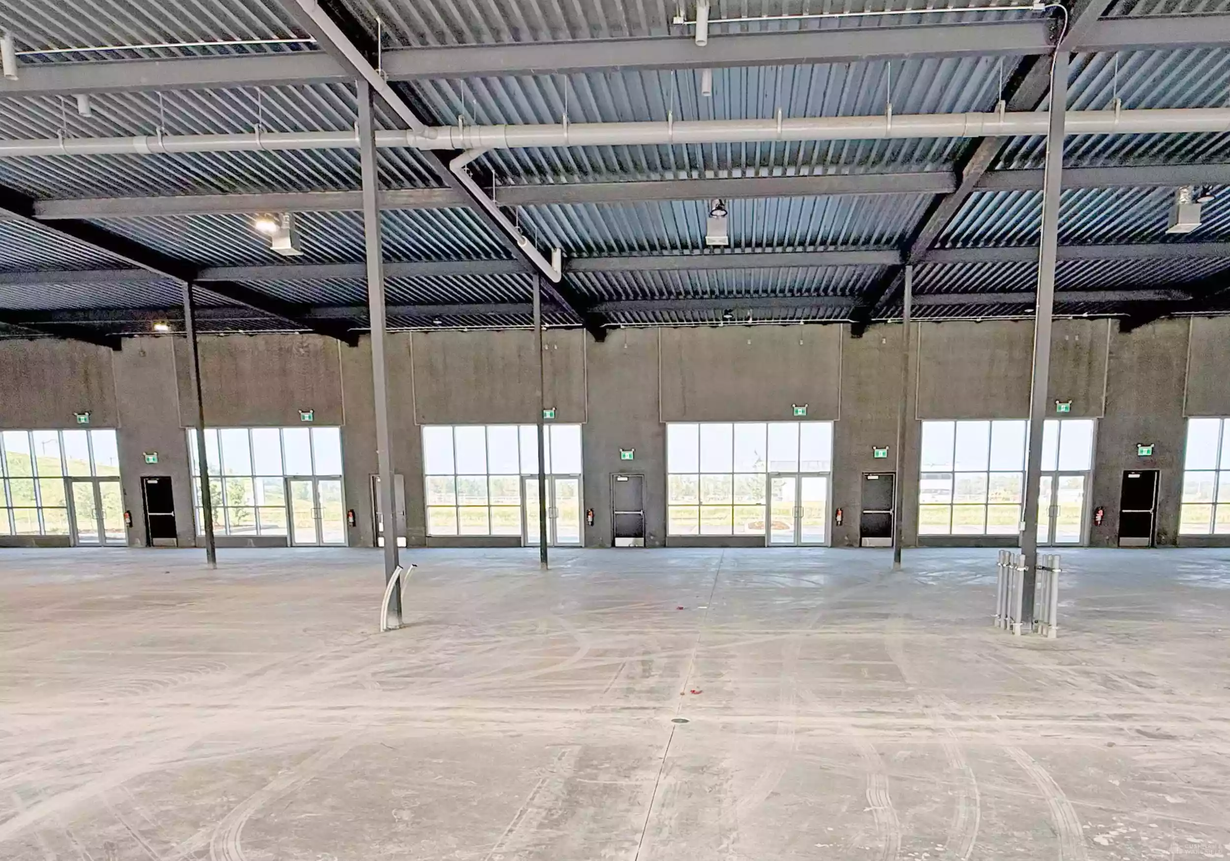 Okotoks - Warehouse/Distribution