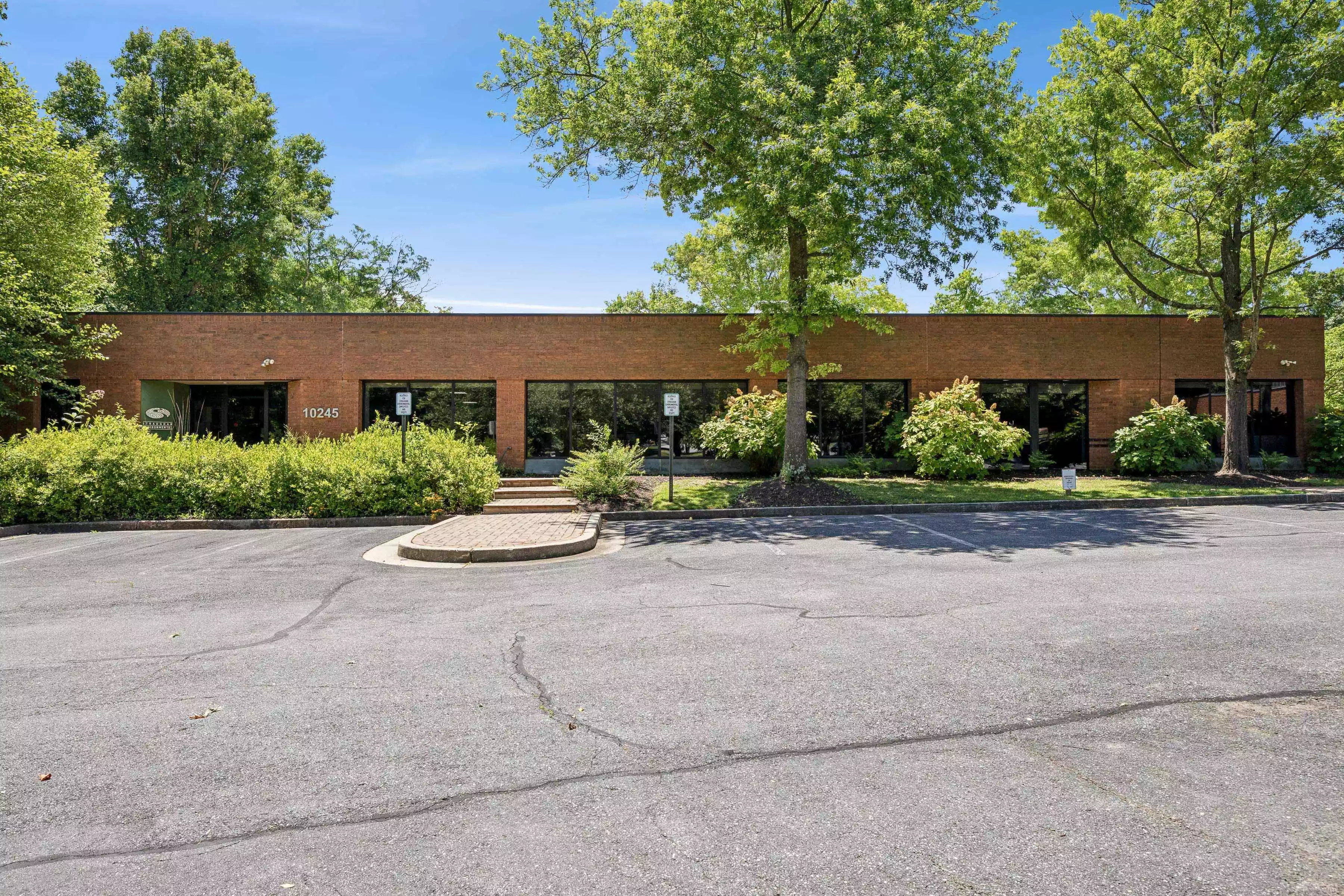 Columbia - Office