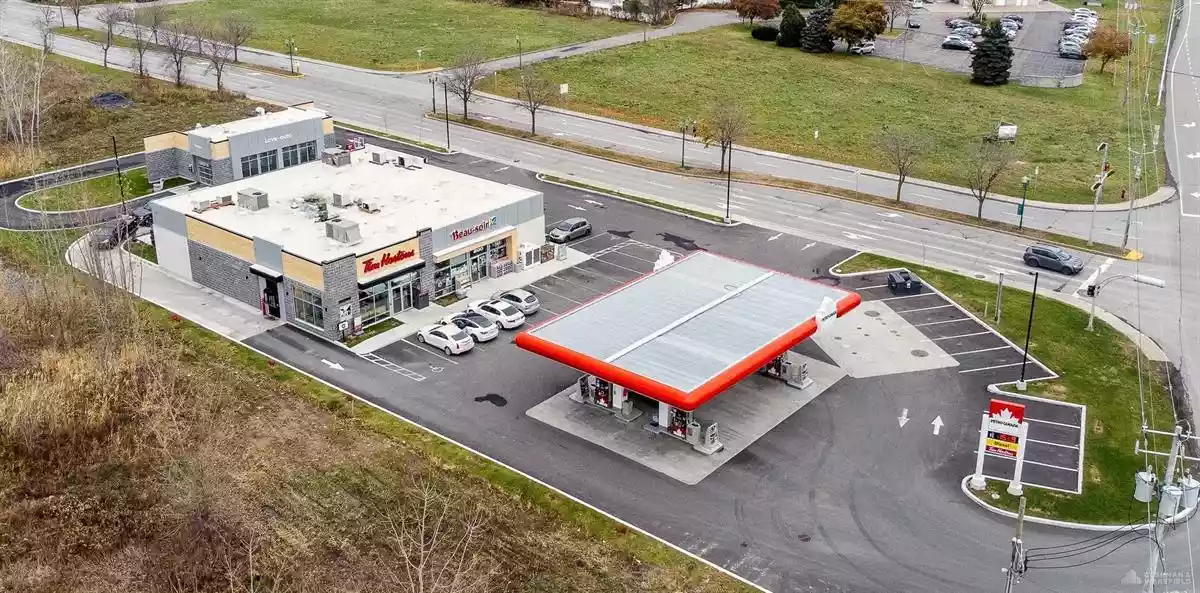 Chateauguay - Commercial