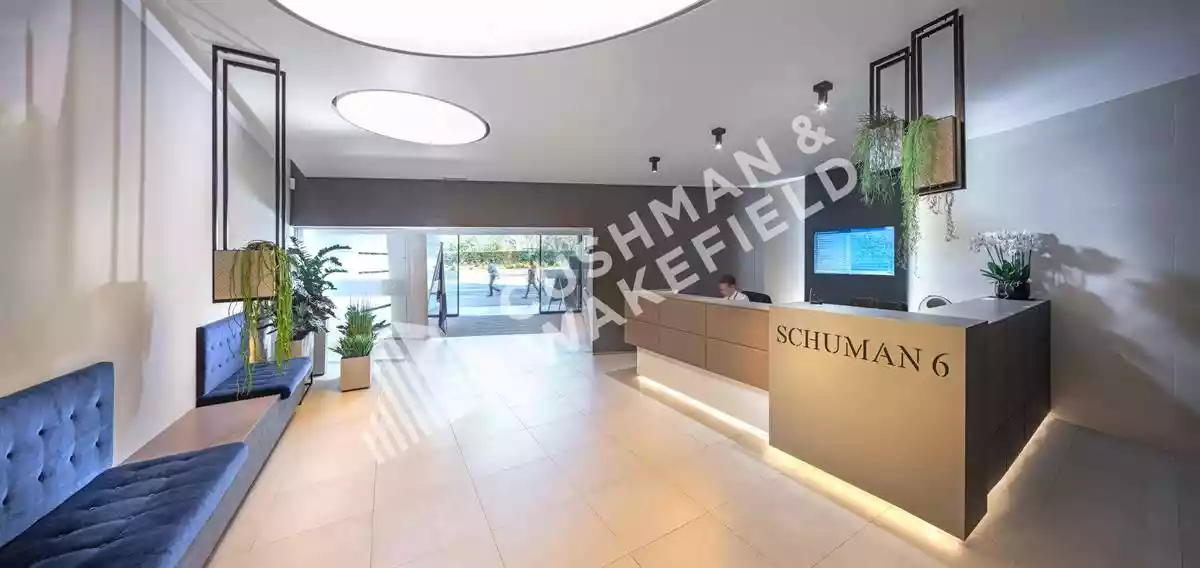 Rond-Point Robert Schuman, 5-7