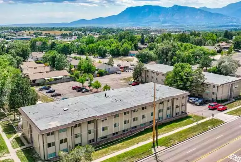 Fairway Valley Apartments