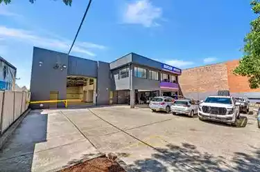 38 Sir Joseph Banks Street
