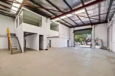 38 Sir Joseph Banks Street
