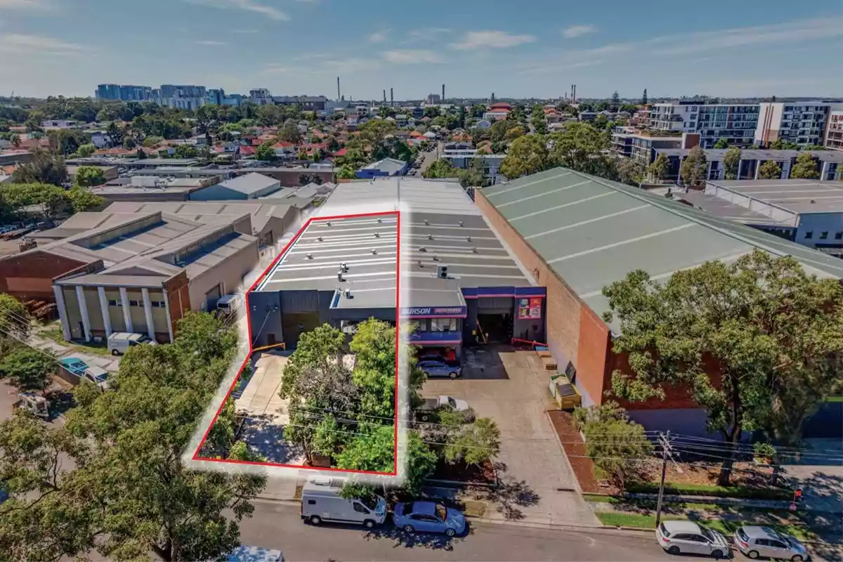 38 Sir Joseph Banks Street