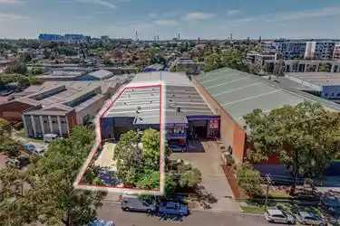 38 Sir Joseph Banks Street