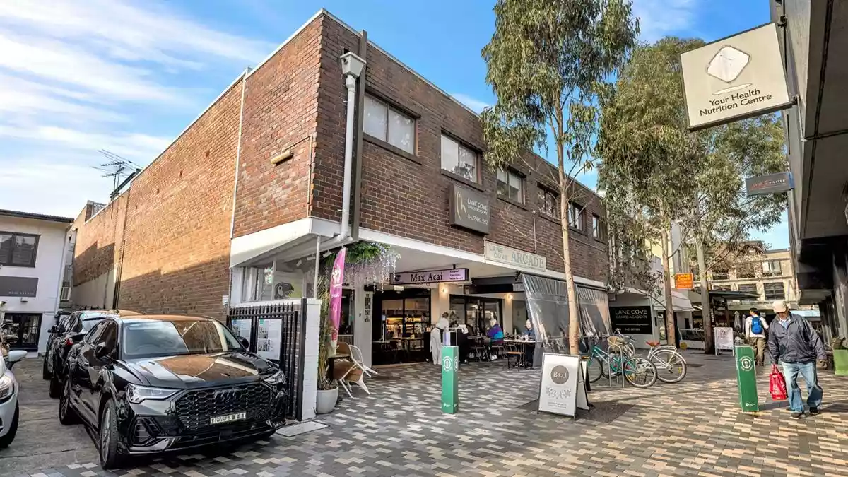 115-121 Longueville Road