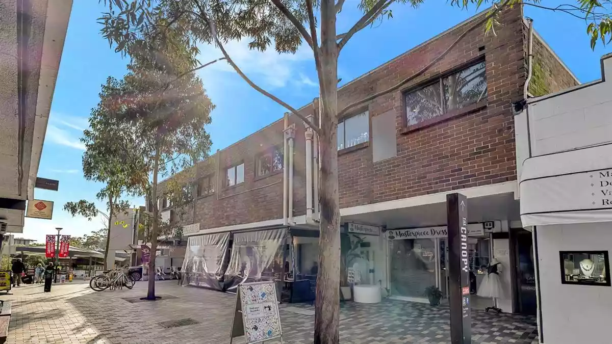 115-121 Longueville Road