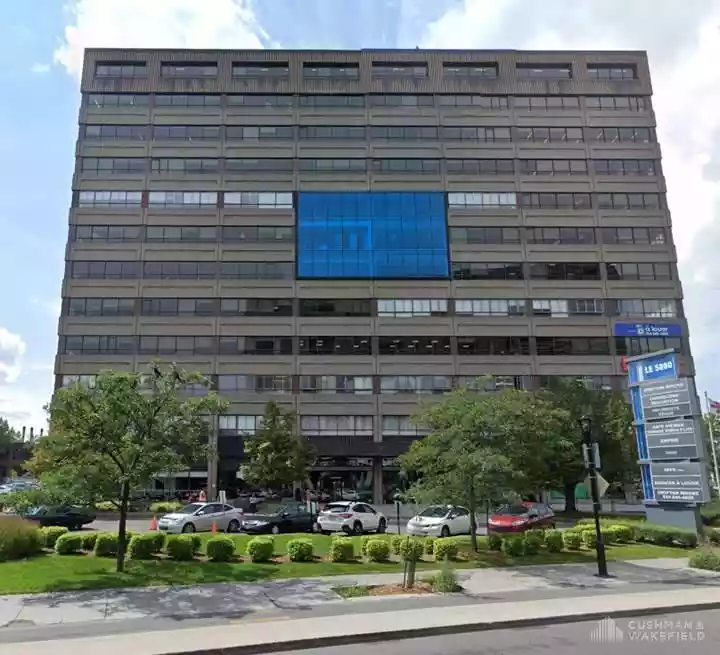 5800 rue Saint-Denis