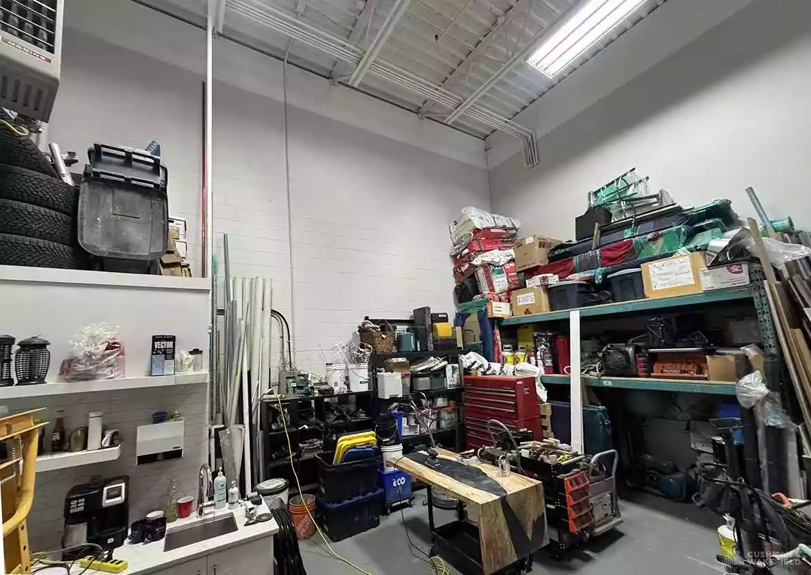 Coquitlam - Warehouse/Distribution