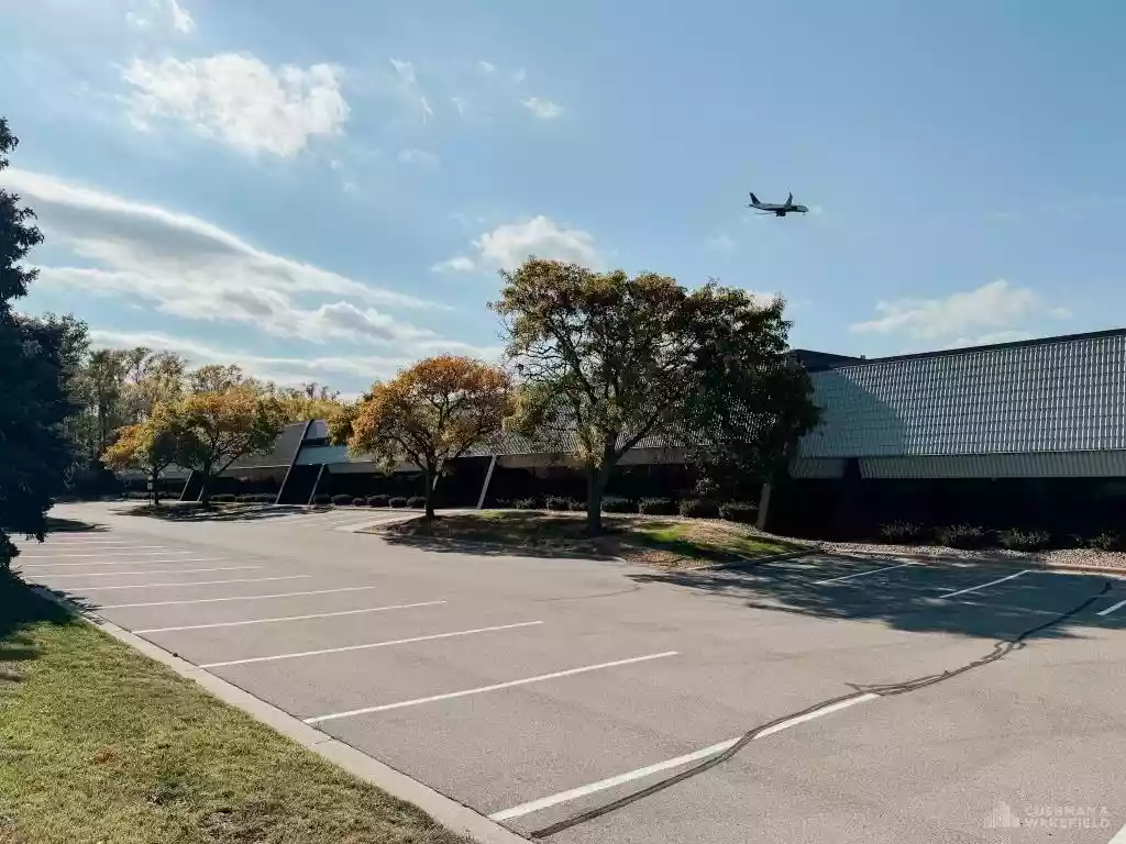 Airport Business Plaza
