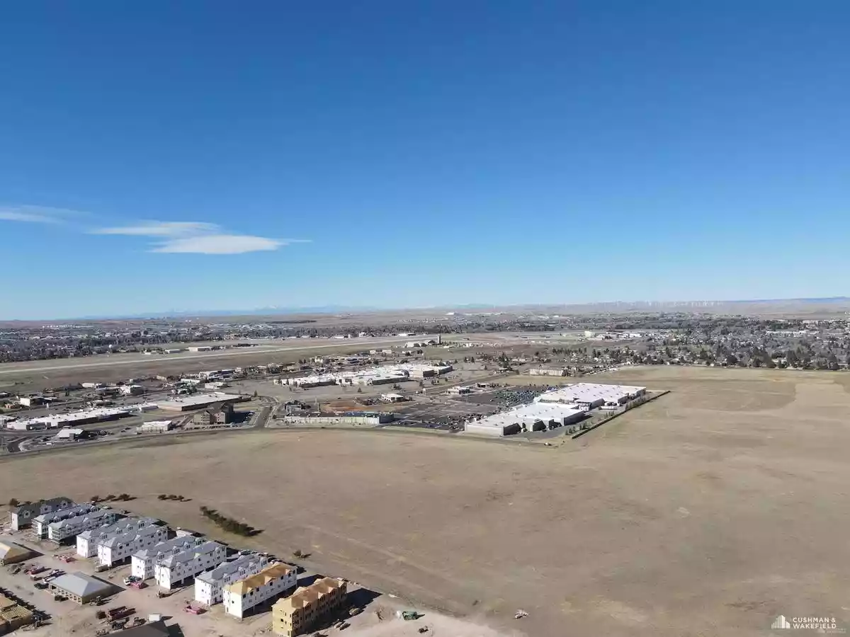 Cheyenne - Land