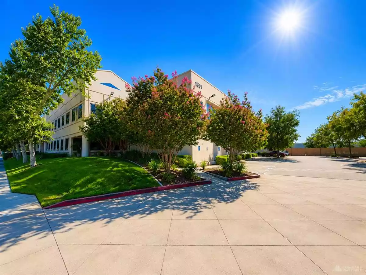 Riverside - Warehouse/Distribution