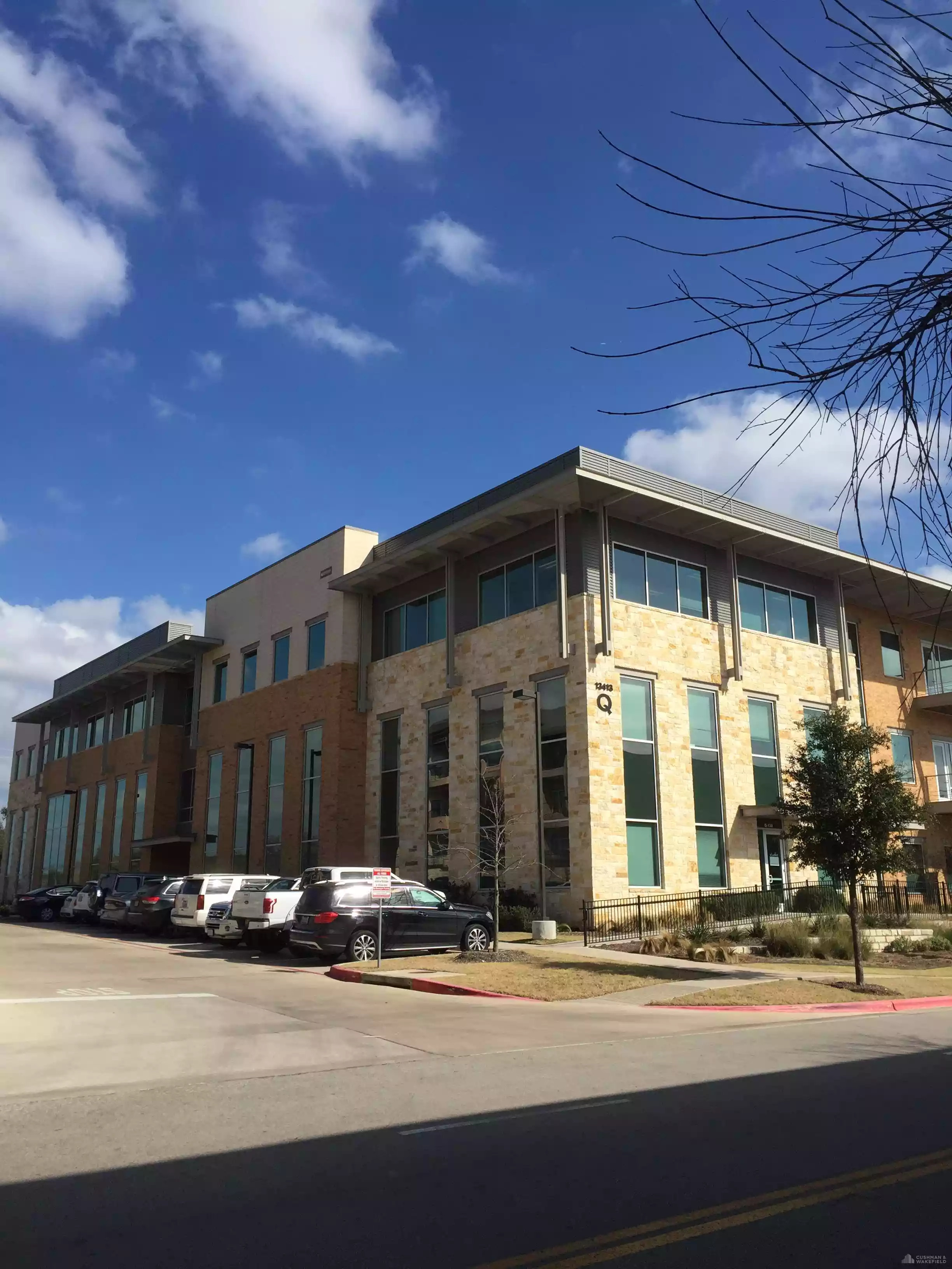 HILL COUNTRY GALLERIA Q