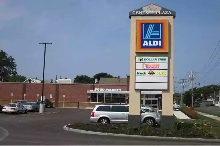 Genesee Plaza